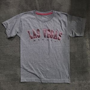 Las Vegas Nevada Graphic Tee Gray Small‎